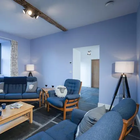 Dom wakacyjny New 2 Bedroom At Waterhead Range By Letmestay Ambleside