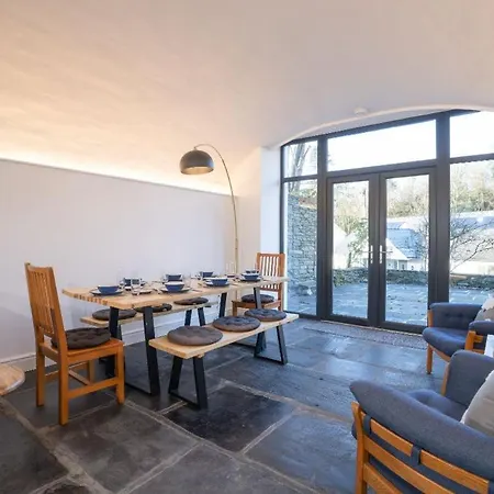 New 2 Bedroom At Waterhead Range By Letmestay Casa de Férias Ambleside